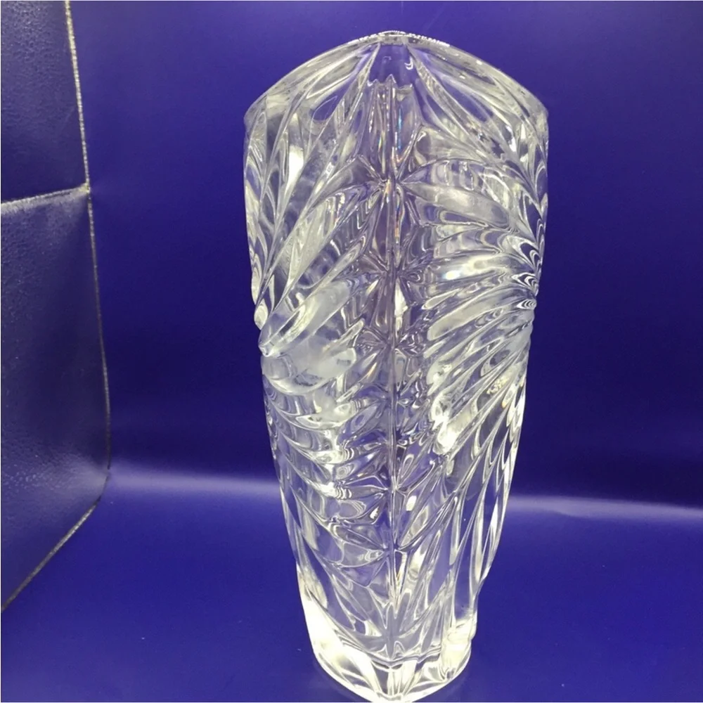 MIKASA CRYSTAL VASE 